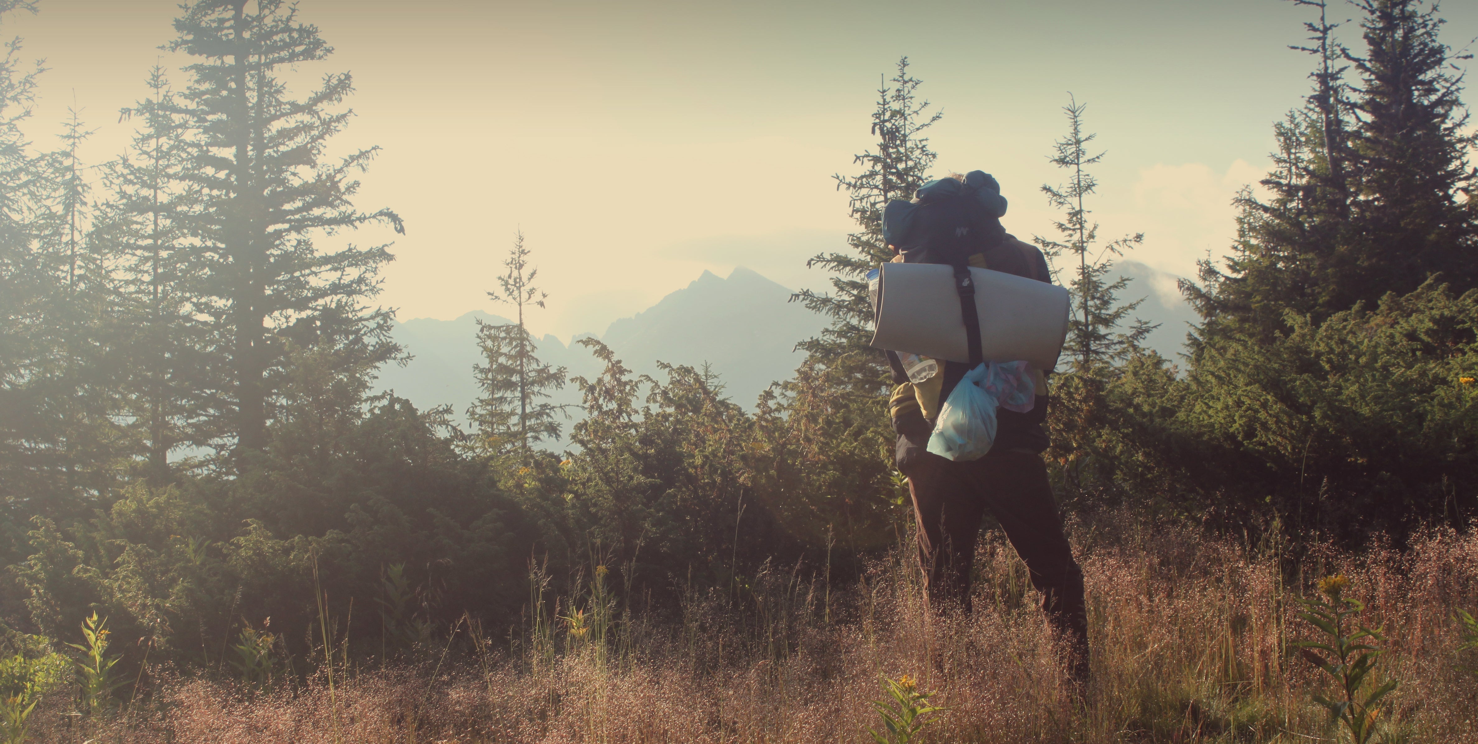 8 VERY VITAL Pieces of Gear Every Backpacker Will Definitely Need - Lounge Wagon