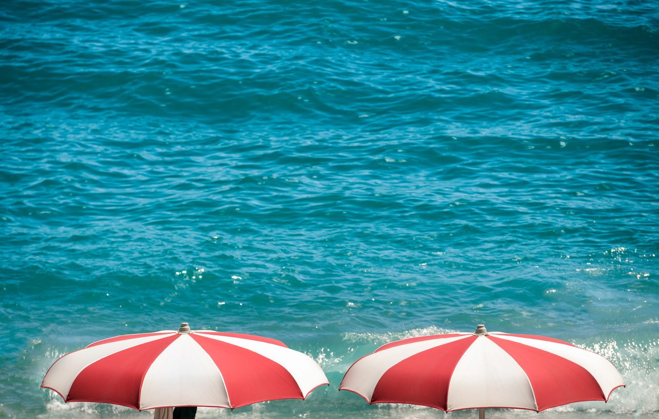 Beach umbrella holders: Find the Best Options for Easy Shade - Lounge Wagon