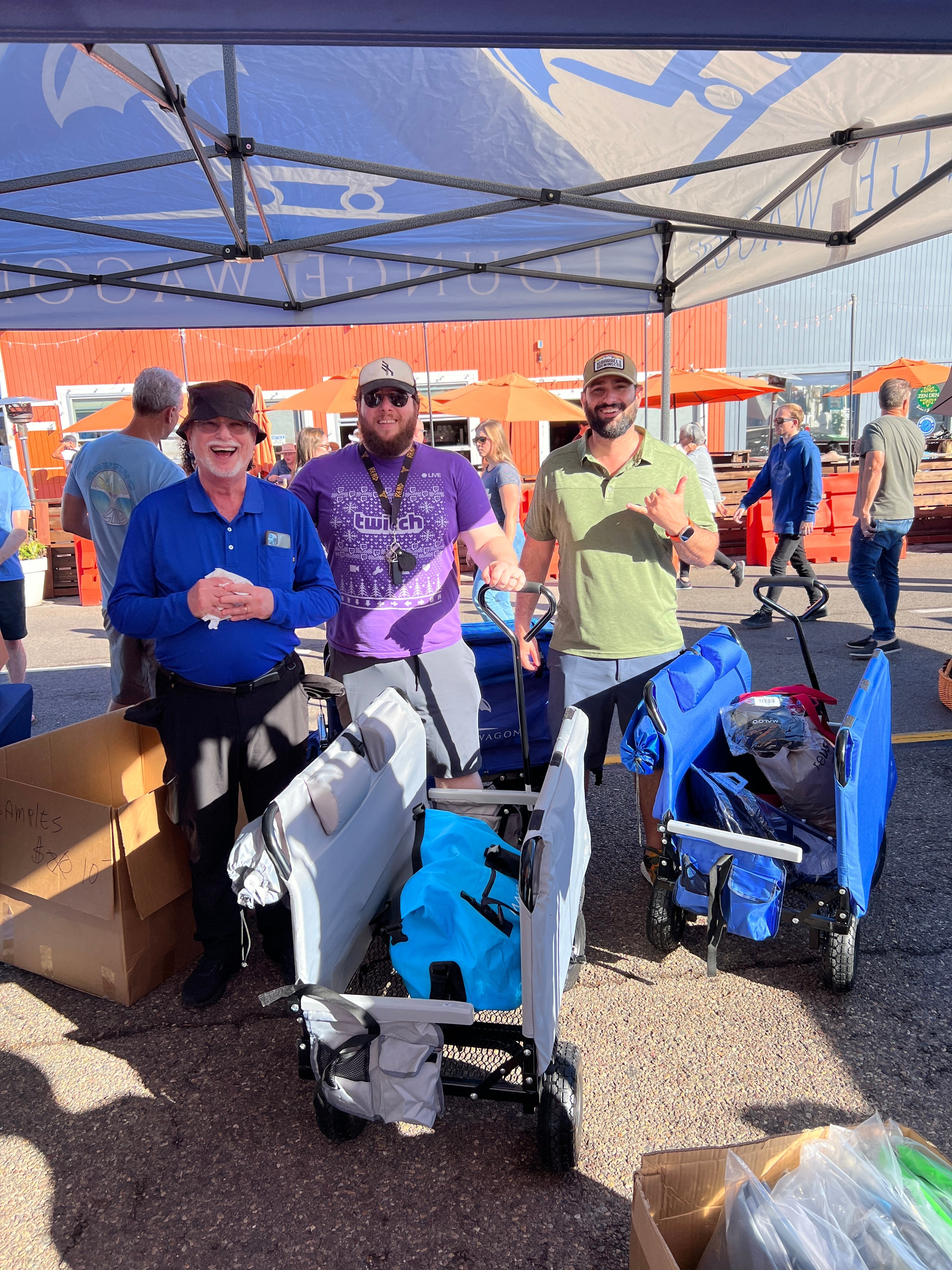Best Wagon for Carrying Chairs and Umbrella - Lounge Wagon