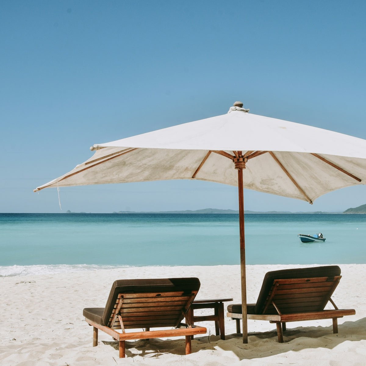 Crafting a Foolproof Family Beach Trip Checklist - Lounge Wagon
