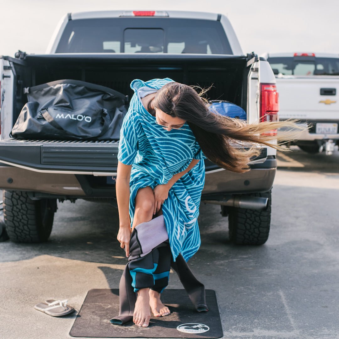 The Top 7 Changing Ponchos or Parkas - Lounge Wagon