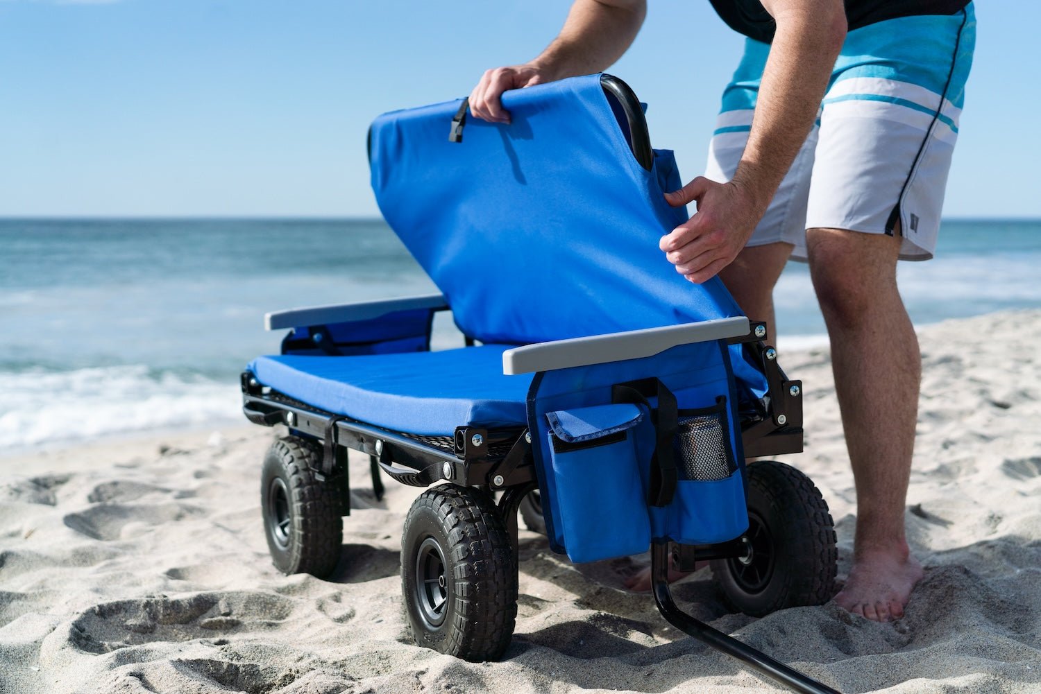 Understanding the Benefits of a Folding Wagon with Seats - Lounge Wagon