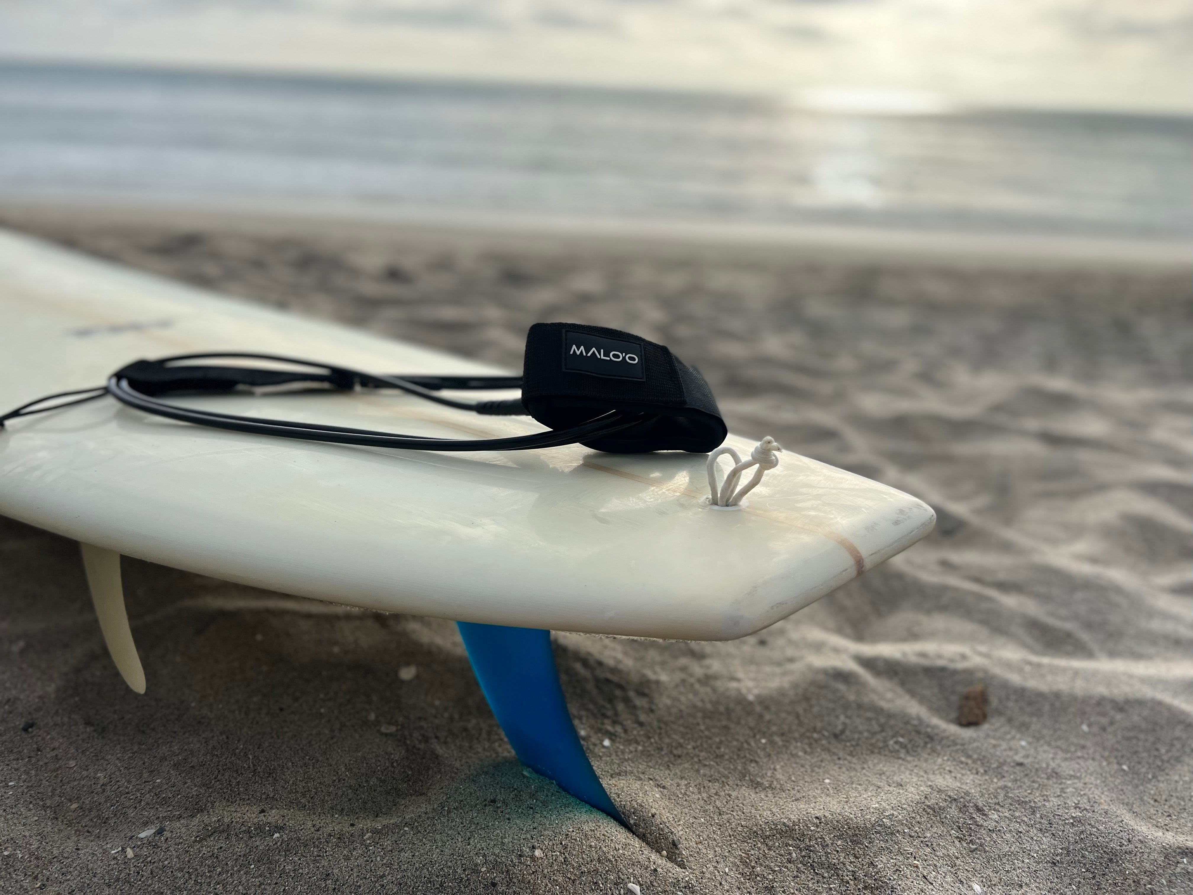 Why Use a Surfboard Leash? - Lounge Wagon