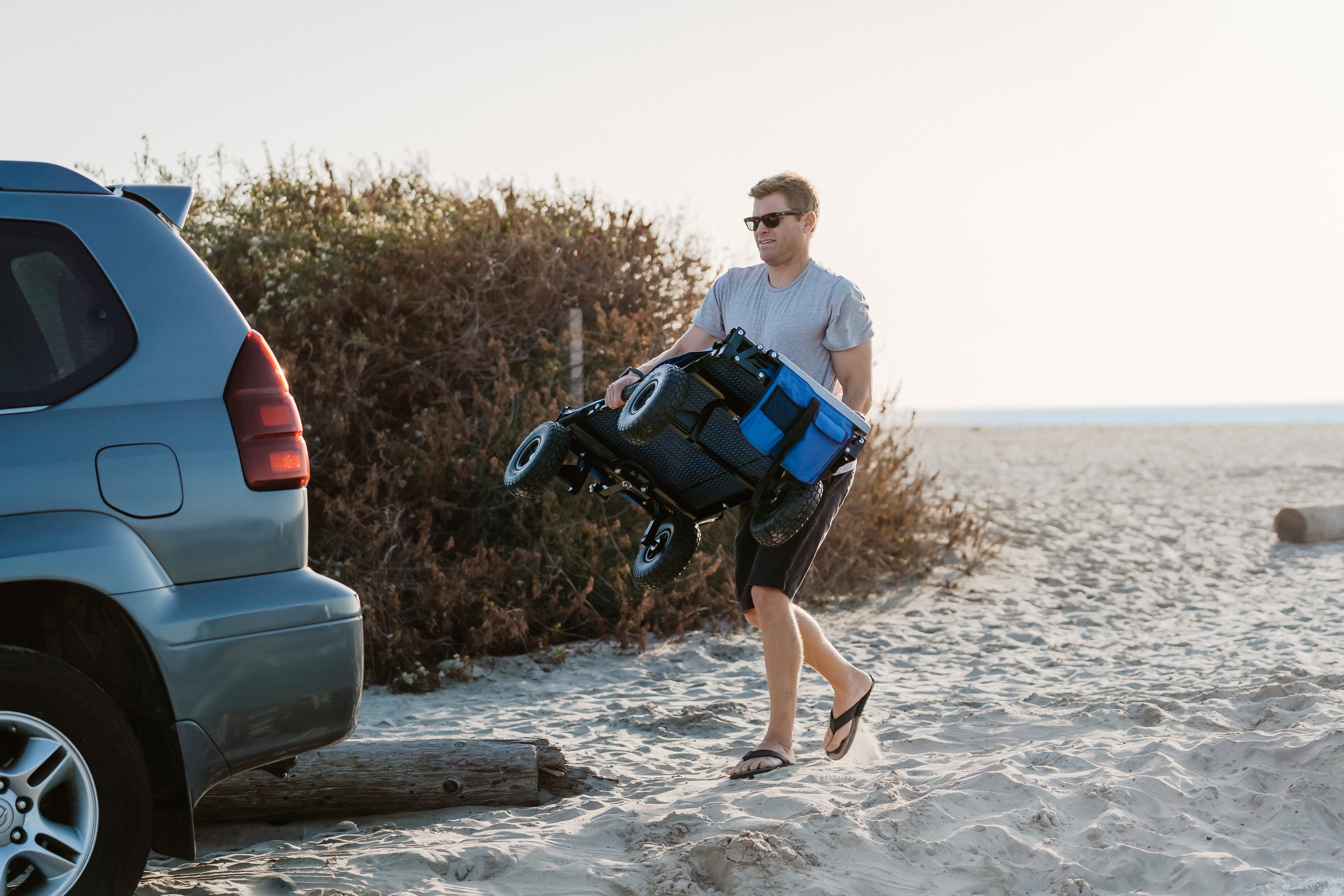 Your Guide to Choosing the Perfect Folding Flat Cart - Lounge Wagon