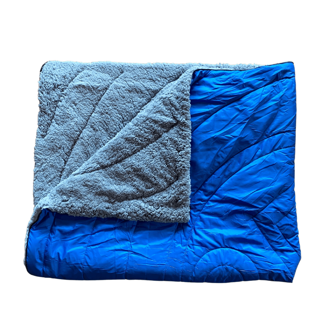 Malo&#39;o Racks Lounge Wagon Sherpa Blanket